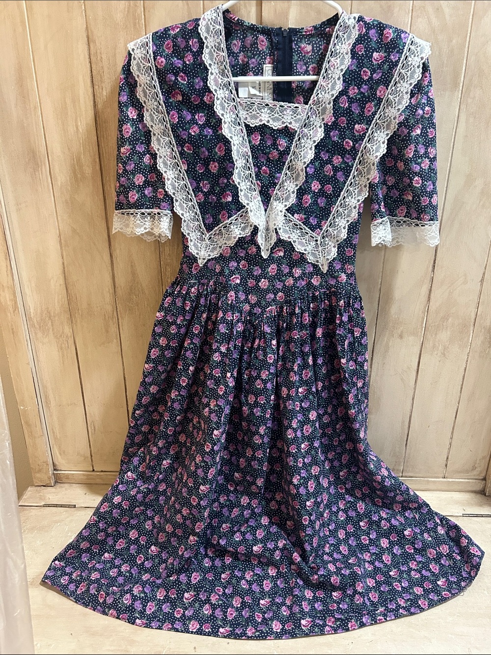 Gunne Sax- Vintage Floral with White Lace Trim-Cottagecore/Prarie